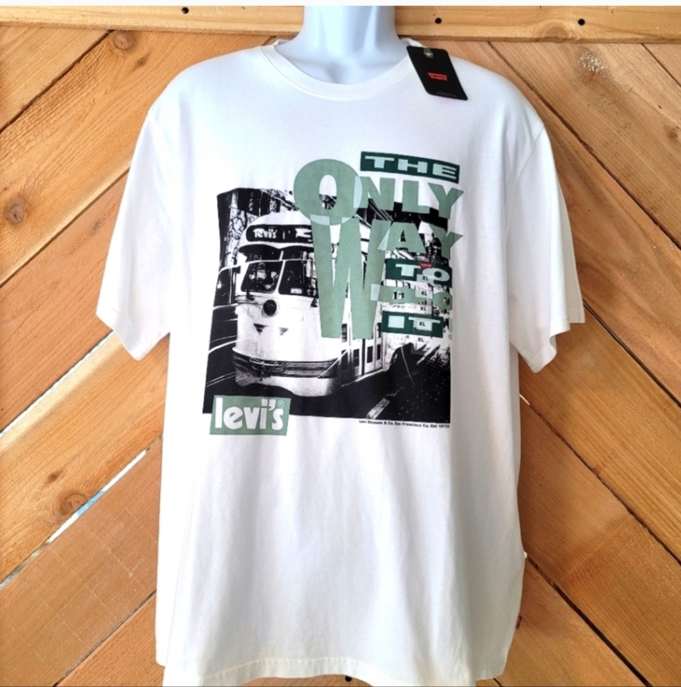 Nwt! Levi's Men's T-shirt